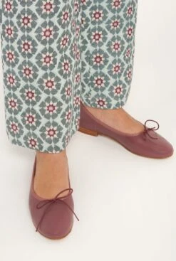 Biarritz Malva -Es Fascinante biarritz malva flat shoes la basique collection 252510