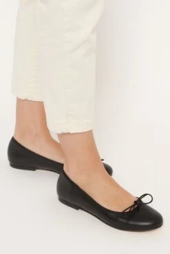 Biarritz Negra -Es Fascinante biarritz negra flat shoes la basique collection 739140