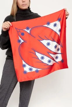 Bird Scarf -Es Fascinante bird scarf foulards scarves leandro cano 442801