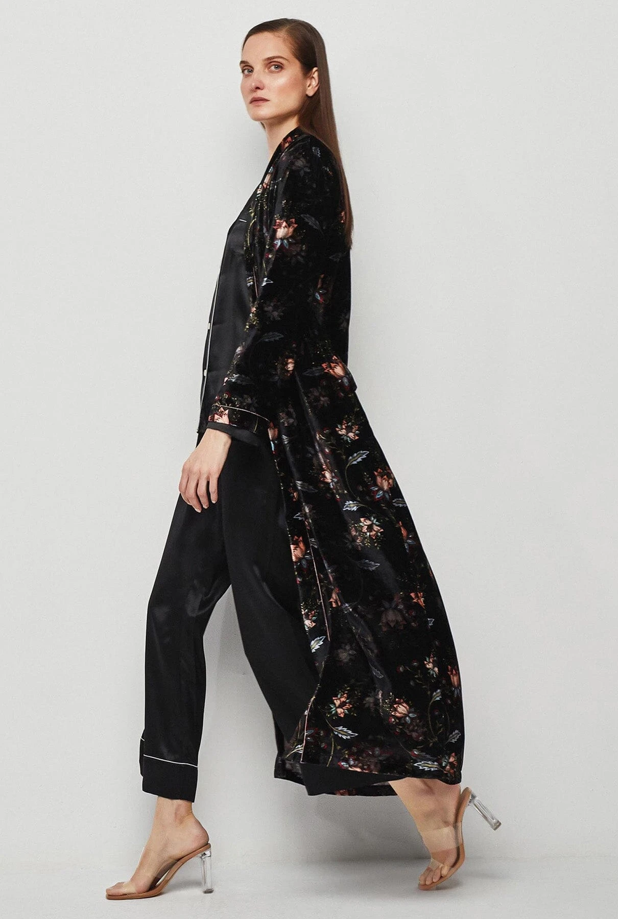 Black Silk Pajamas 5 Black Silk Pajamas - Imagen 3