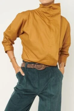 Camisa Cierre Lateral Marron -Es Fascinante camisa cierre lateral marron shirts blouses iki essentials 463791