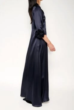 Camisa Larga De Seda Con Flores A Mano Azul Marino -Es Fascinante camisa larga de seda con flores a mano azul marino dresses malne 686418