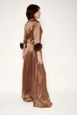 Camisa Larga De Seda Con Flores A Mano Marrón -Es Fascinante camisa larga de seda con flores a mano marron dresses malne 811600