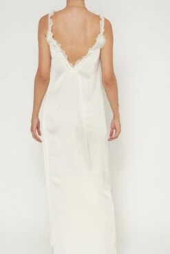 Camisón ANN Con Encaje -Es Fascinante camison ann con encaje sleepwear namur collection 194546