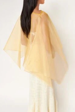 Capa Amarilla Organza -Es Fascinante capa amarilla organza capes shawls luciana estudio 607192