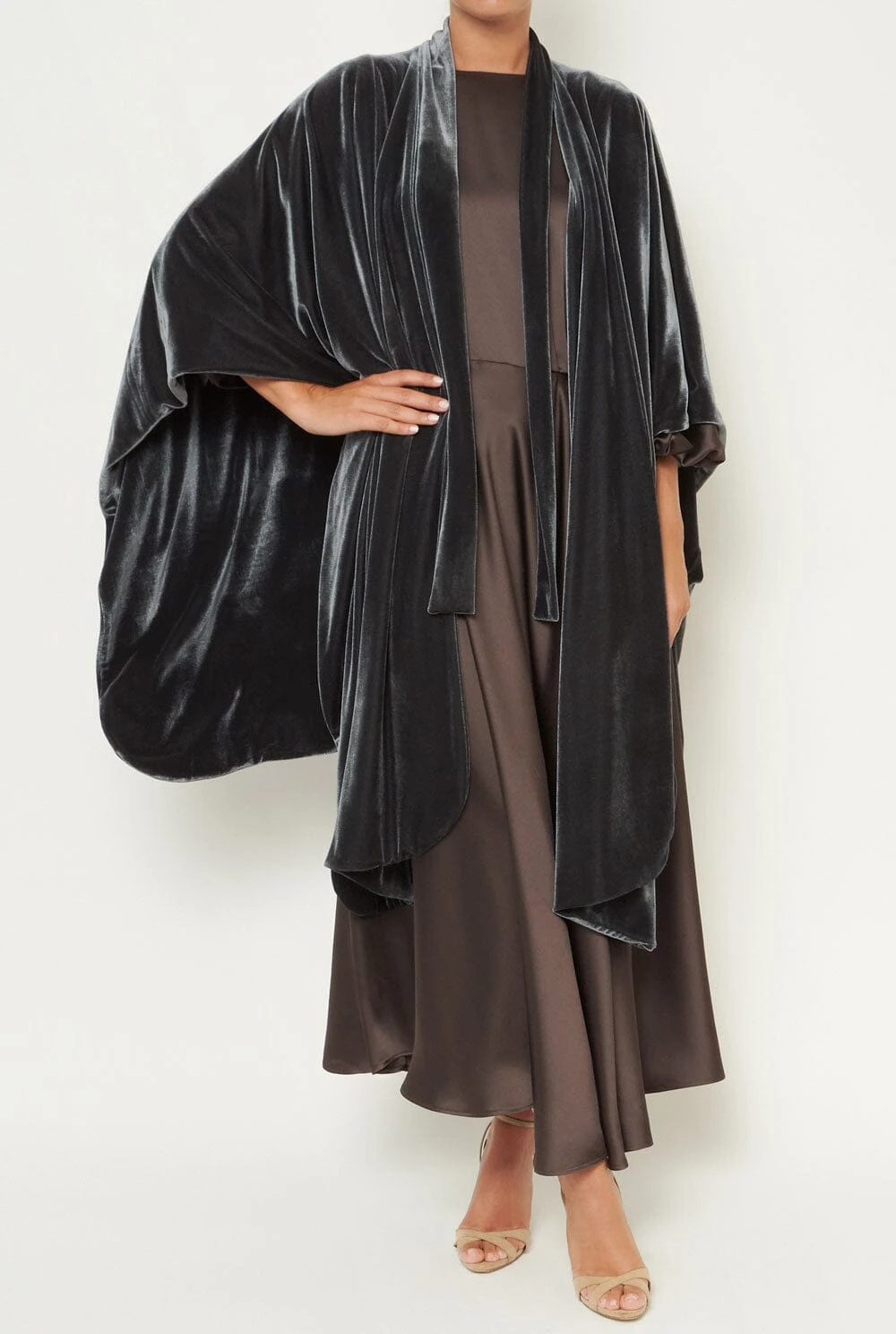 Capa Diana Gris Plomo 4 Capa Diana Gris Plomo - Imagen 2