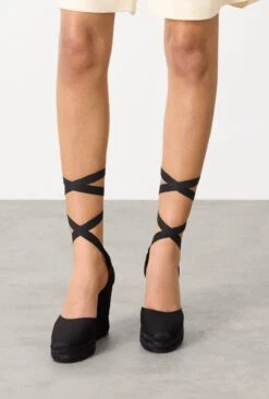 Castañer CARINA C/8ED/001 NEGRO -Es Fascinante carina c8ed001 negro espadrilles castaner 425884
