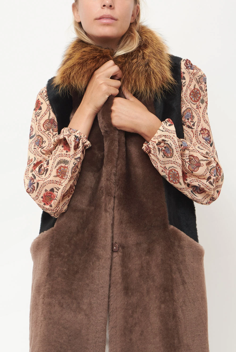 Chaleco Bicolor Marrón Y Negro 4 Chaleco Bicolor Marrón Y Negro - Imagen 2