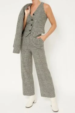 Chaleco Landon -Es Fascinante chaleco landon vests kolonaki 151749