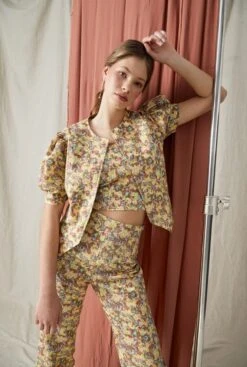 Chaqueta Nibita -Es Fascinante chaqueta nibita jackets himba collection 394748