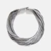 Collar Pequeño Seda Natural Con Brillo De Lurex Color Gris Plata Claro -Es Fascinante collar pequeno seda natural con brillo de lurex color gris plata claro necklaces victoria de talhora 979907