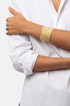 Coral Bracelet -Es Fascinante coral bracelet bracelet mikana 232928