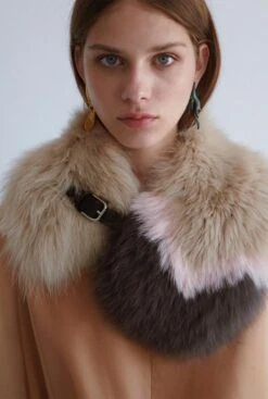 Cuello De Pelo Piedra Multicolor