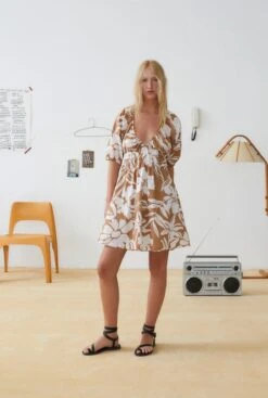 The New Society Desert Woman Dress Desert Print Sequoia