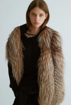 Estola De Pelo Largo Marrón