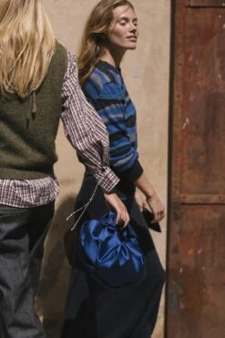 Eugenia Jumper Mohair- Blue -Es Fascinante eugenia jumper mohair blue sweaters laia alen 445497