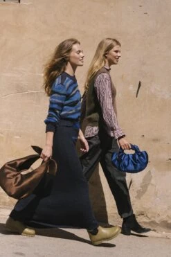 Eugenia Jumper Mohair- Blue -Es Fascinante eugenia jumper mohair blue sweaters laia alen 861221