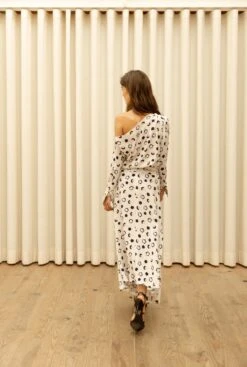 Falda Billy Flor Pequeña -Es Fascinante falda billy flor pequena skirts galcon studio 620978