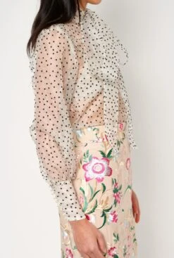 Flores Top -Es Fascinante flores top skirts nicolas montenegro 446343