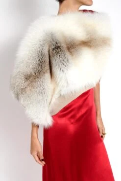 Fox Cape -Es Fascinante fox cape capes shawls peleteria gabriel 999334