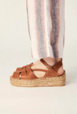 GUNTA LIGHT BROWN -Es Fascinante gunta light brown espadrilles naguisa 630068