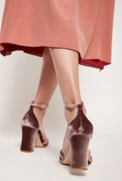 Hilaria 9 Pruno 10 Hilaria 9 Pruno -Es Fascinante hilaria 9 pruno heels flordeasoka 249376