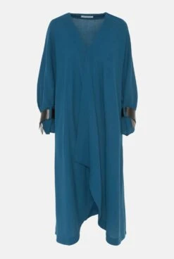 Kimono Azul Con Detalle En Los Puños