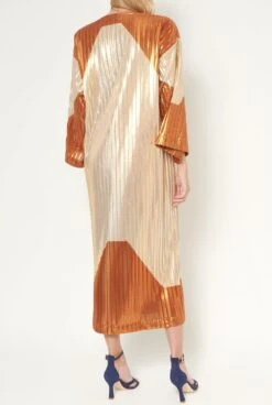 Kimono Pleated Fabric 11 Kimono Pleated Fabric -Es Fascinante kimono pleated fabric capes shawls tete by odette 667962