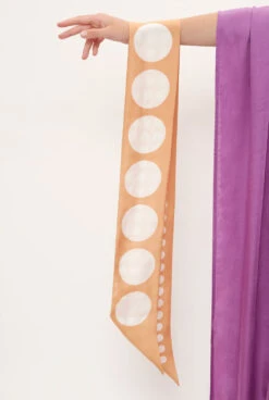 Lola Scarf Camel -Es Fascinante lola scarf camel van hise 829545