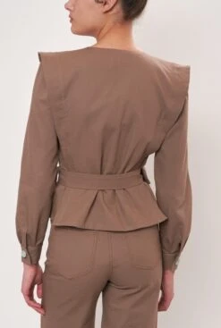 Lourdes Taupe -Es Fascinante lourdes taupe jackets julise magon 342095
