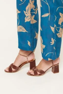 Magritte 6 Garnet 8 Magritte 6 Garnet -Es Fascinante magritte 6 garnet heels flordeasoka 529589