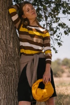 Mariona Crew Necksweater - Brown -Es Fascinante mariona crew neck sweater brown sweaters laia alen 149648