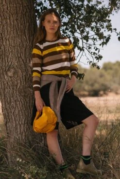 Mariona Crew Necksweater - Brown -Es Fascinante mariona crew neck sweater brown sweaters laia alen 396439