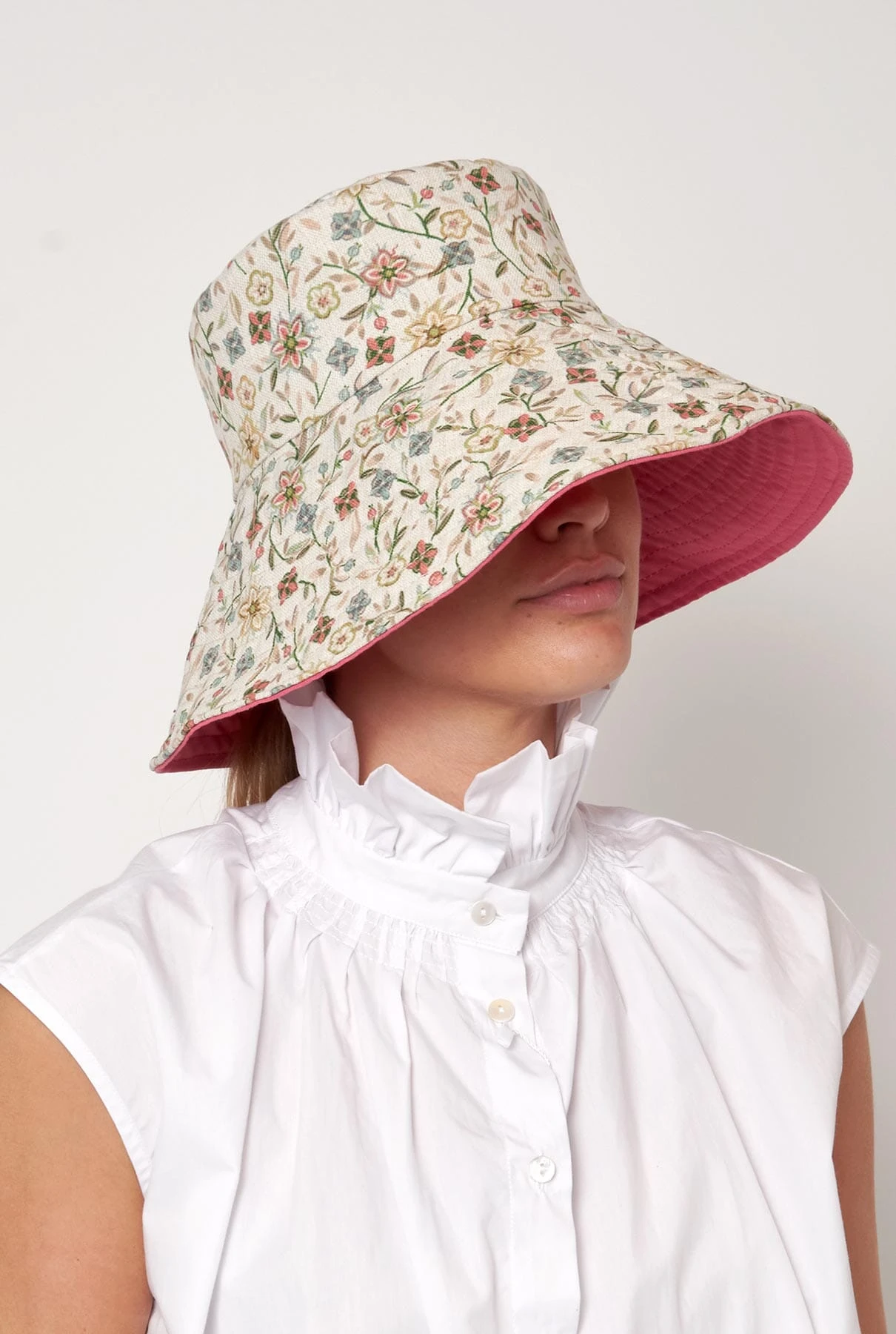 Mavari Mini Flower Hat 4 Mavari Mini Flower Hat - Imagen 2