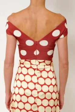 Merced La Serneta Rojo -Es Fascinante merced la serneta rojo t shirts tops leandro cano 338884