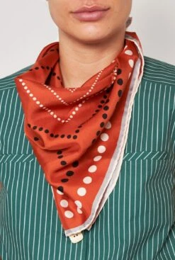 Mini-dot Scarf Caldera 10 Mini-dot Scarf Caldera -Es Fascinante mini dot scarf caldera foulards scarves van hise 351608