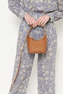 Natural Brown Hooky Bag -Es Fascinante natural brown hooky bag shoulder bags habey club 330450