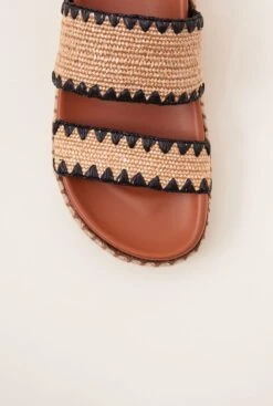 Gaimo Ona Beige -Es Fascinante ona beige flat sandals gaimo 196205