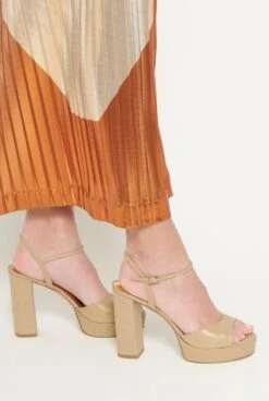 Penelope Lino Oro -Es Fascinante penelope lino oro heels flordeasoka 728710