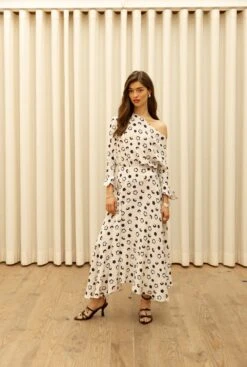 Blusa Carolyn Flor Pequeña -Es Fascinante preorder blusa carolyn flor pequena envio 8 abril shirts blouses galcon studio 690673