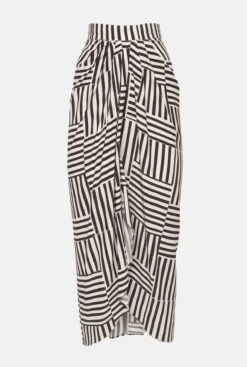 Falda Maroon Rayas -Es Fascinante preorder falda maroon rayas se enviara el 8 de abril skirts galcon studio 533865