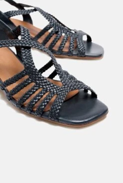 RACO S/L DARK GREY -Es Fascinante raco sl dark grey flat sandals naguisa 794110