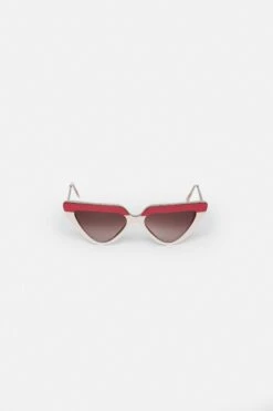 Simona Pale Pink Red Details