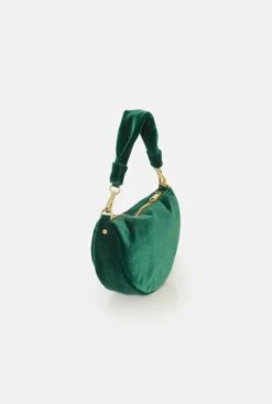 The Baby GONDOLA Bag VELVET - Color BOSQUE 5 The Baby GONDOLA Bag VELVET - Color BOSQUE -Es Fascinante the baby gondola bag velvet color bosque mini bags the bag lab 694182