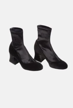 The D'Orsey Booty Black -Es Fascinante the dorsey booty black boots flabelus 113989