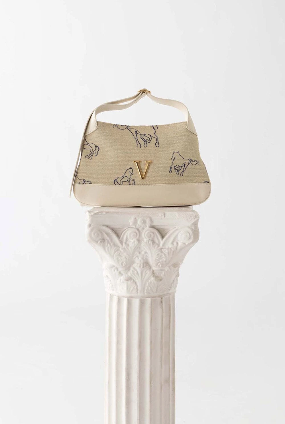 THE KNIGHT BAGUETTE 3 THE KNIGHT BAGUETTE