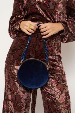 The Mini Round Bag Velvet Blue 9 The Mini Round Bag Velvet Blue -Es Fascinante the mini round bag velvet blue bag the bag lab 928773