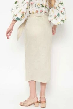 Falda Tiagua Beige -Es Fascinante tiagua skirt beige skirts alava brand 715412