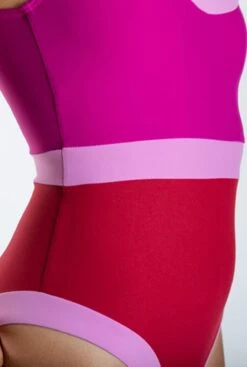 TRAJE DE BAÑO HORIZONTE ISLA FUCSIA / FRESA -Es Fascinante traje de bano horizonte isla fucsia fresa swimwear mur swimwear 467967