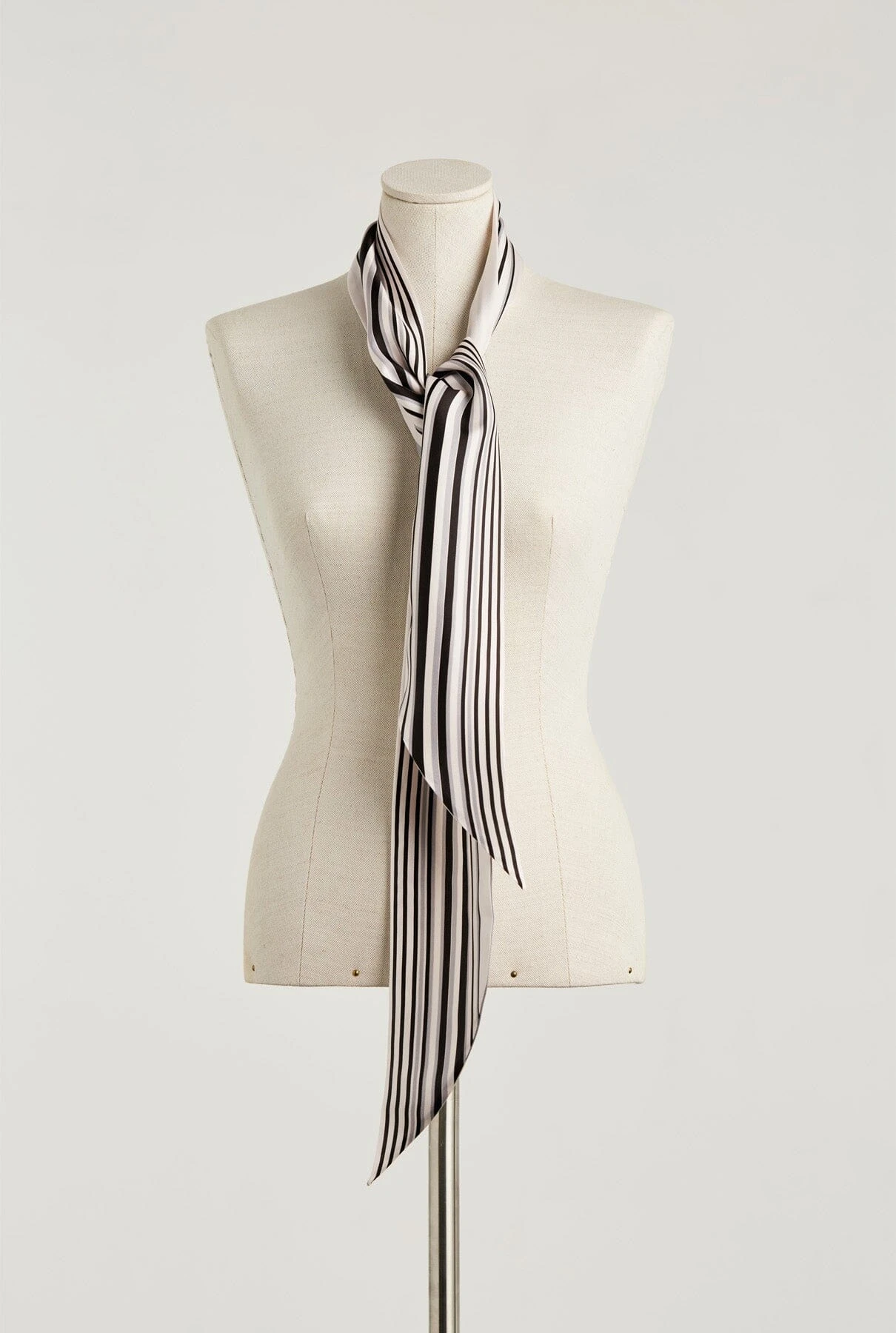 Vero Stripe Scarf Blanco 3 Vero Stripe Scarf Blanco